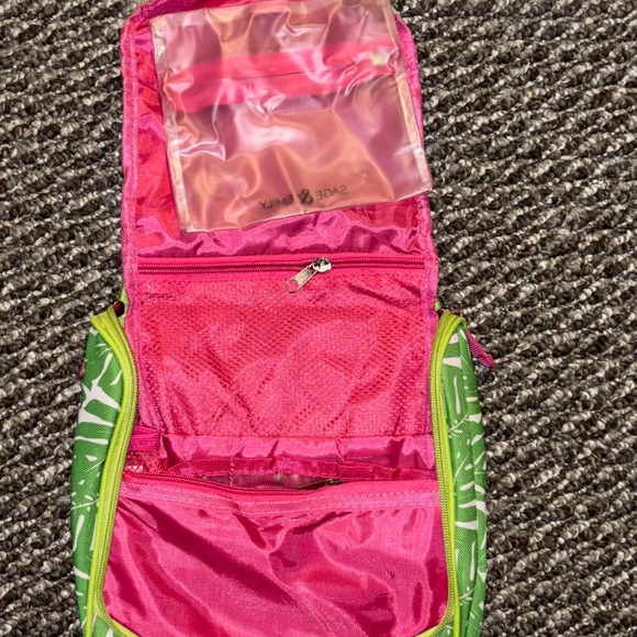 HANGING BATH AND BODY ORGANIZER NWT GREEN/PINK - Picture 2 of 12